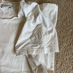 Women’s moncler t shirt